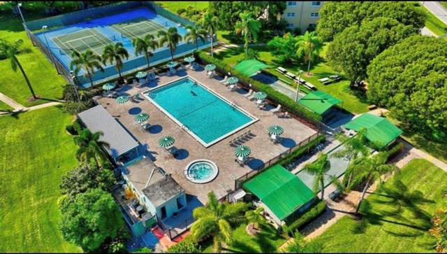 Village Royale