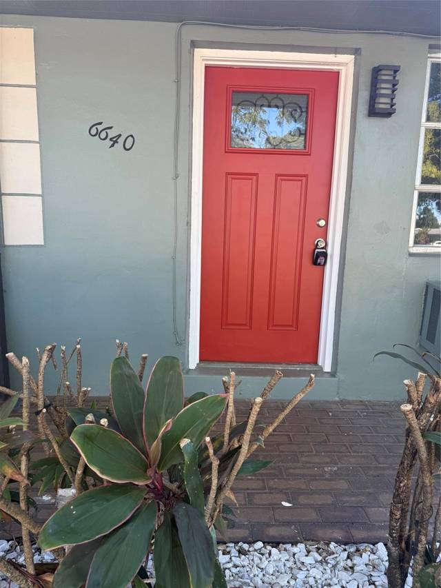 6640 SW 20th Street home for sale in Broadview Country Club Es