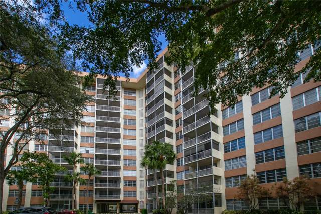Country Club Tower