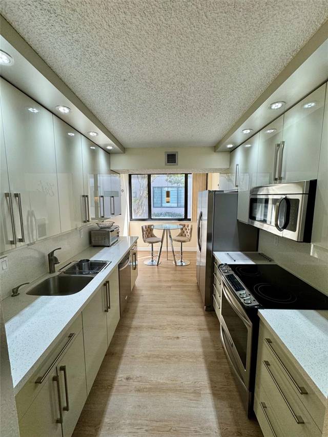 Rivers Edge at Oakwood