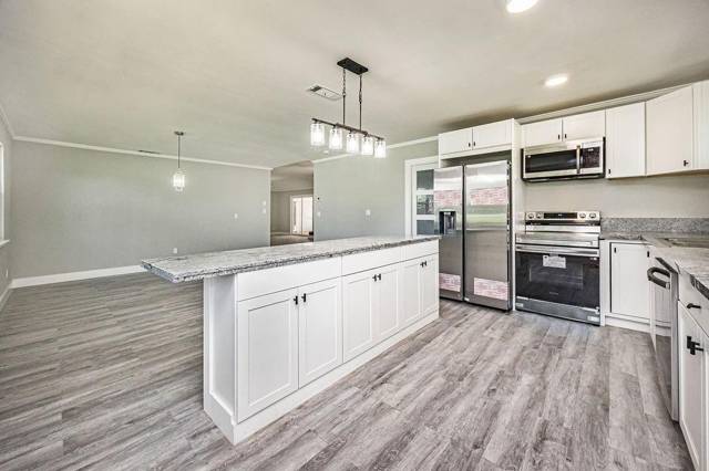 300 Riomar Drive