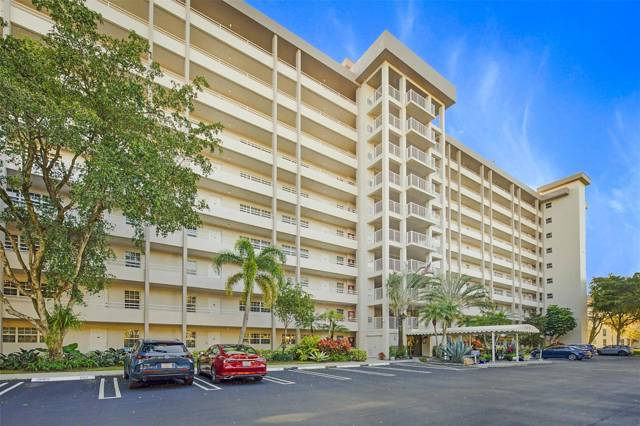 575 Oaks Lane #703 home for sale in Palm Aire Country Club