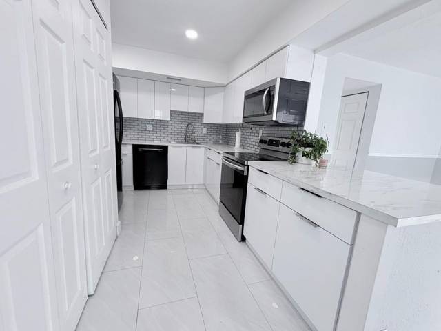 1788 SW 81st Way #1788 home for sale in Arrowhead Golf & Tennis C