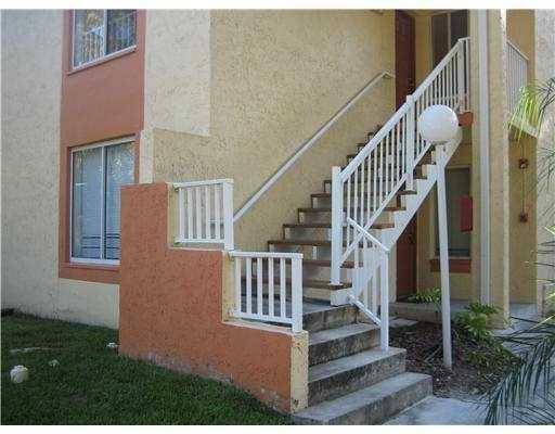 902 Coral Club Drive #902 home for sale in Napoli Gardens at Coral Springs