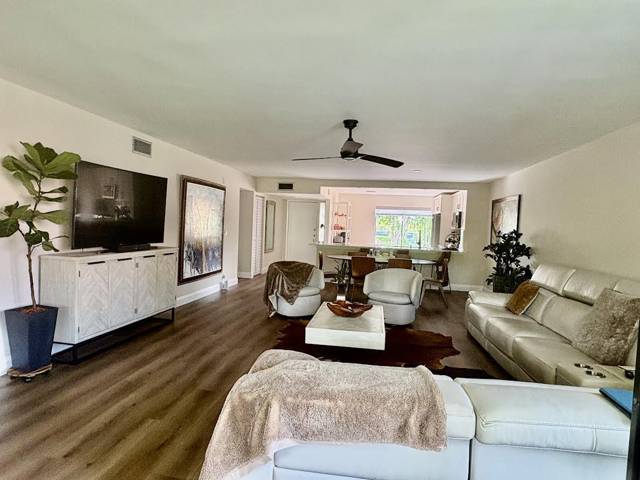 11280 Green Lake Drive #203 home for sale in Green Lakes Condo 1 Thru 21 Or3248P1