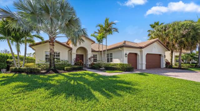 108 Casa Circle home for sale in Loxahatchee Reserve