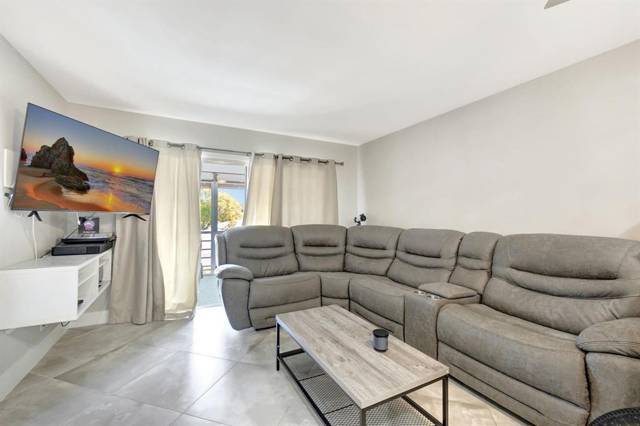 8605 W Sample Road #311