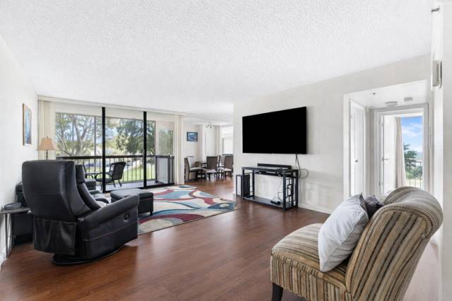 Bridgewood Mid-Rise Condo