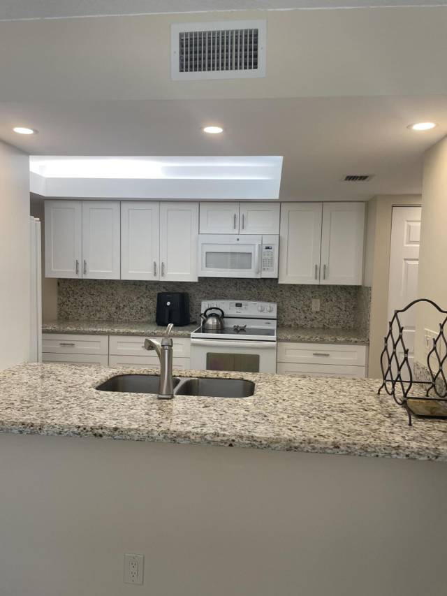 450 Egret Circle #9203 home for sale in Lavers Delray Racquet Club