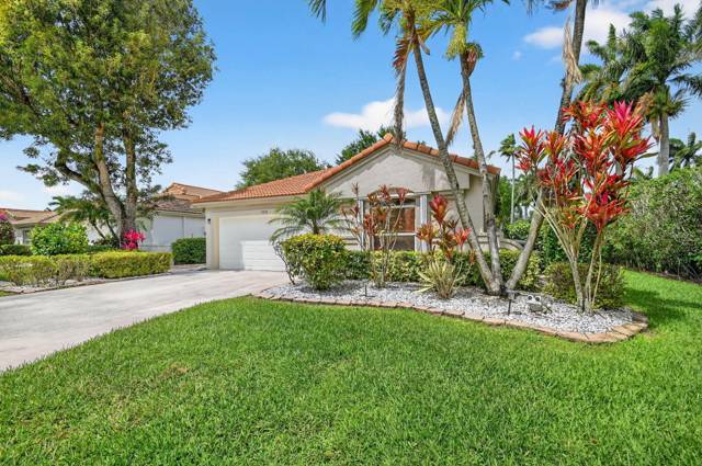 9718 Harbour Lake Circle home for sale in Palm Isles