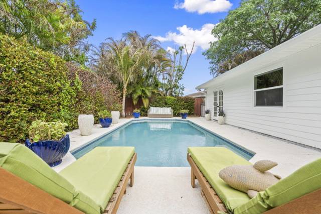 1904 NE Avenida Dracaena  home for sale in Jensen Park Estates