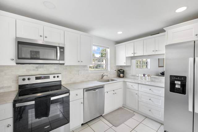 1700 Dover Road #113-a home for sale in Lakeview Greens