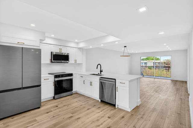 14360 Strathmore Lane #406 home for sale in Huntington Lakes