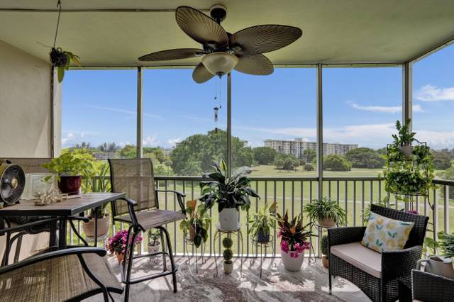 2850 N Palm Aire Drive #401