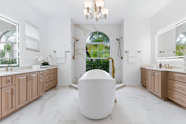 8717 Estate Drive home for sale in Banyan Estates
