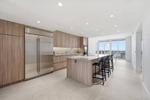 Lhermitage I Condominium