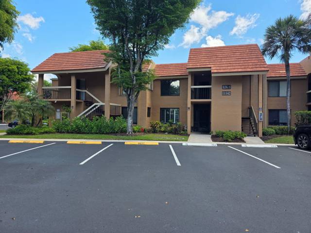 11142 Green Lake Drive #202 home for sale in Green Lakes Condo 1 Thru 21 Or3248P1