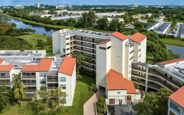 2314 S Cypress Bend Drive #Unit 313 home for sale in Cypress Bend I-B And I-C