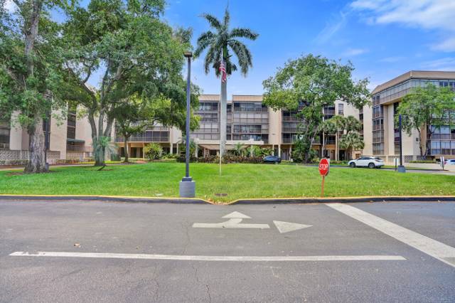 2800 N 46th Avenue #A302 home for sale in Grandview At Emerald Hills Condo