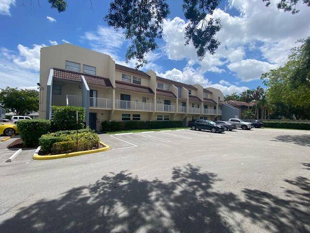 Coral Springs Estate Townhomes