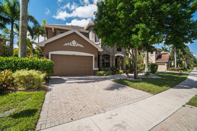3483 Collonade Drive home for sale in Versailles