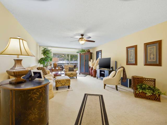 6625 S Oriole Boulevard #2040 home for sale in Villages Of Oriole Deauville