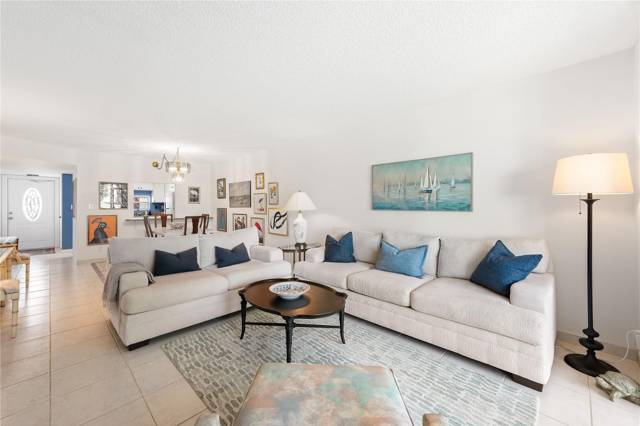 9420 S Hollybrook Lake Drive #109 home for sale in Hollybrook Golf