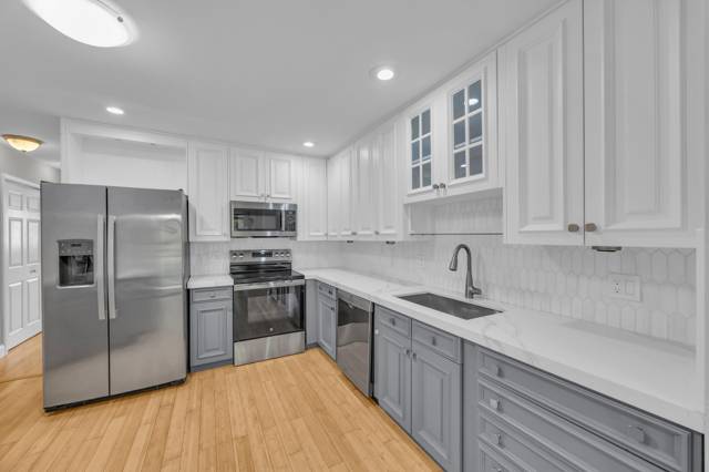 Lexington Green Condo
