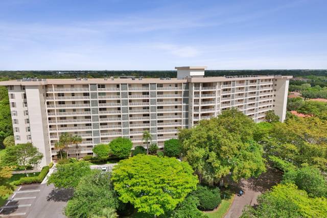 No 117 Palm-Aire Country Club