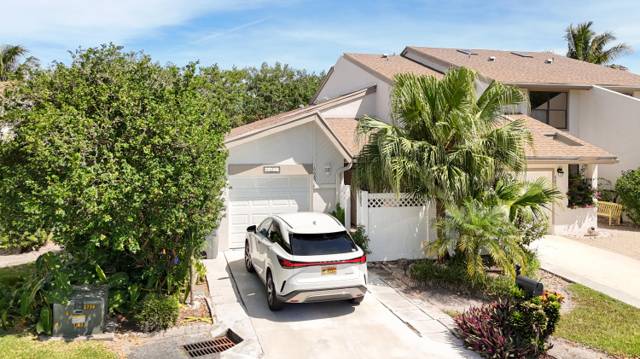 6680 Canary Palm Circle home for sale in Canary Palm Club
