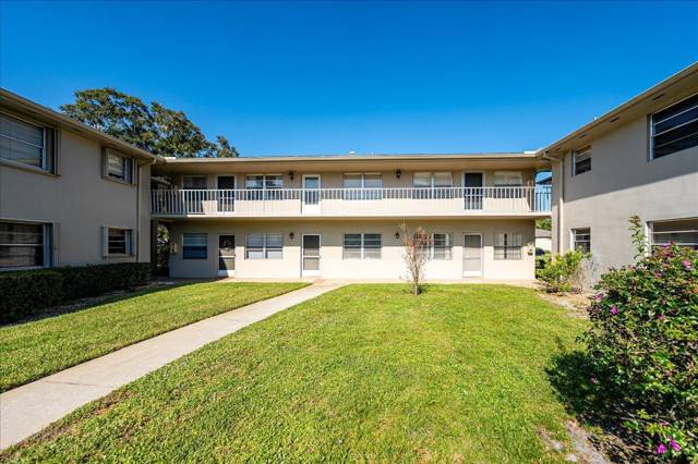 28 Lake Vista Trail #105 home for sale in Vista St Lucie