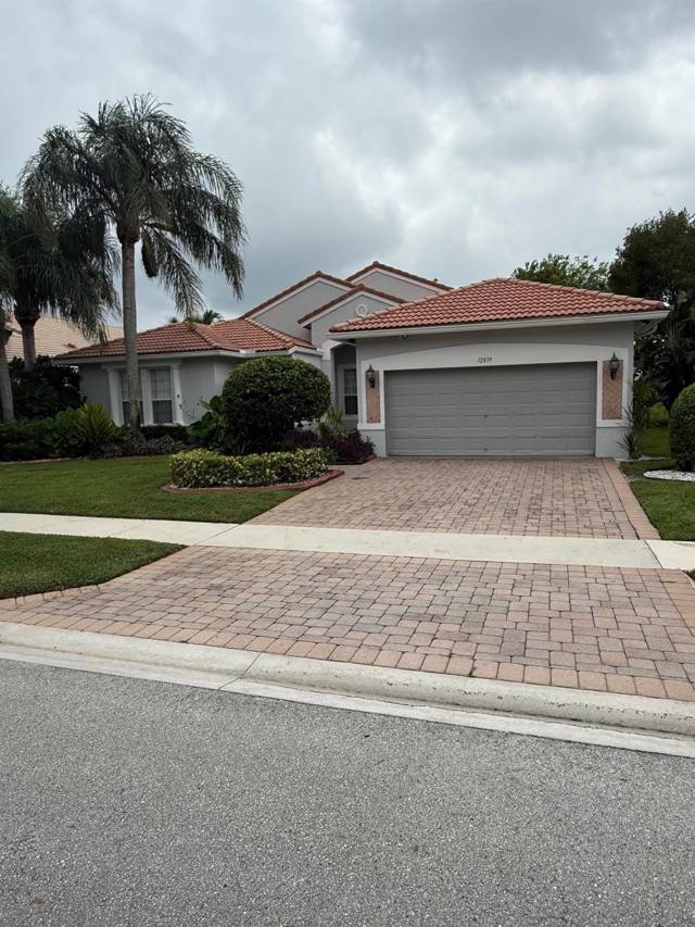 12039 Oakvista Drive home for sale in Avalon Estates