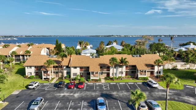 1600 NE Dixie  Highway #9 104 home for sale in River Club Condo