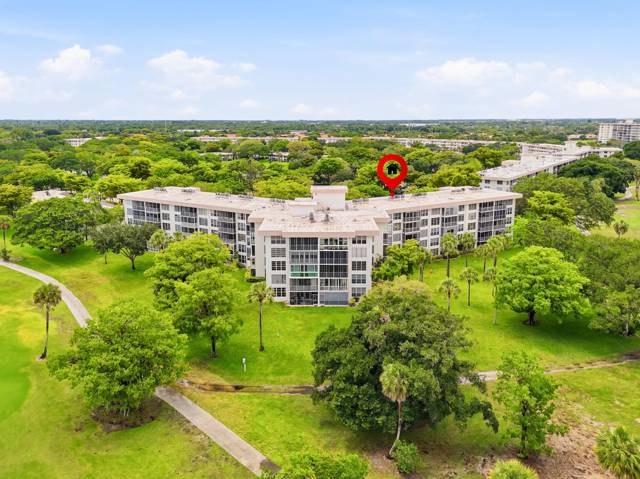 3800 Oaks Clubhouse Drive #410 home for sale in Palm Aire Country Club
