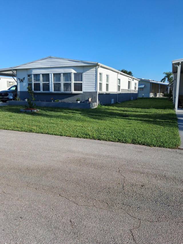 20 Flores Del Way home for sale in Spanish Lakes