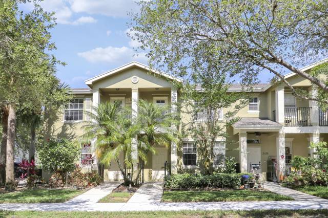 2122 SE Grand Drive home for sale in East Lake Village