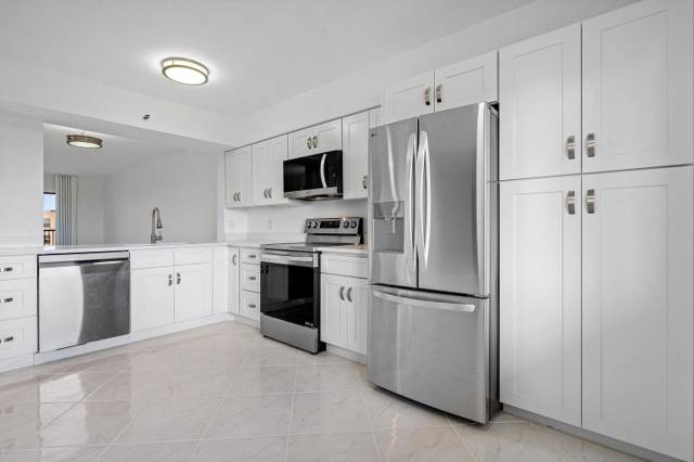 14475 Strathmore Lane #707 home for sale in Huntington Lakes