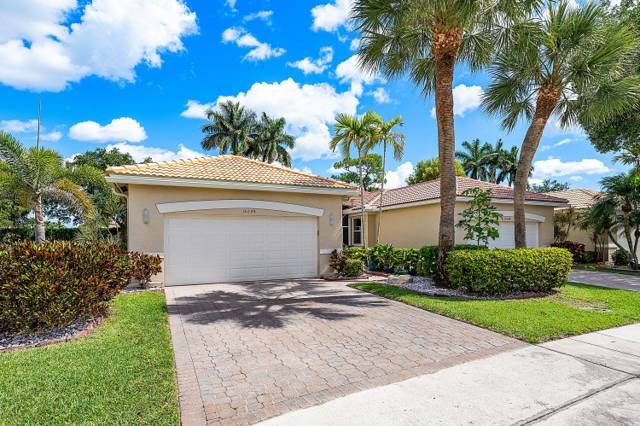 10644 Royal Caribbean Circle home for sale in Majestic Isles