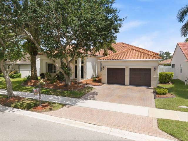 832 Heritage Drive