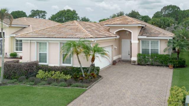 4376 NW Oakbrook Circle