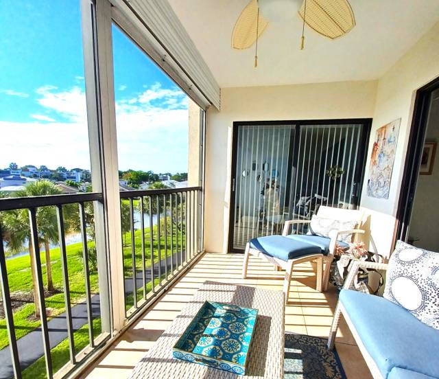 7260 Kinghurst Drive #406 home for sale in Huntington Lakes