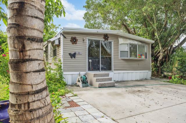 32 Lisa Lane, home for sale in Greenacres