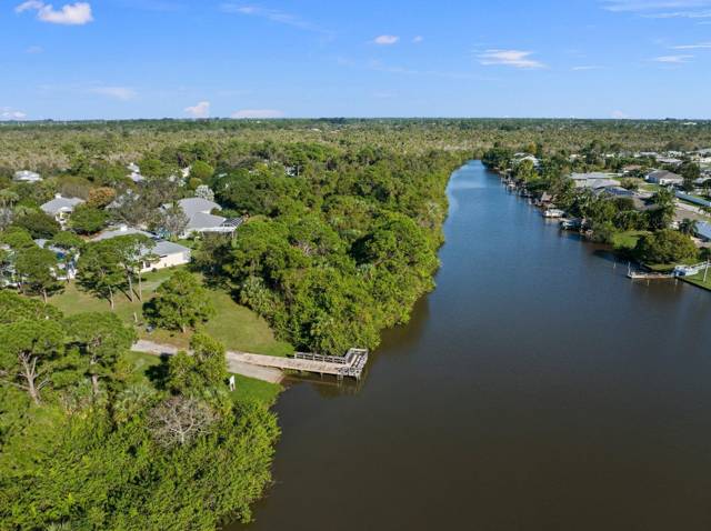 512 NE Canoe Park Circle home for sale in River Place On The St Lucie