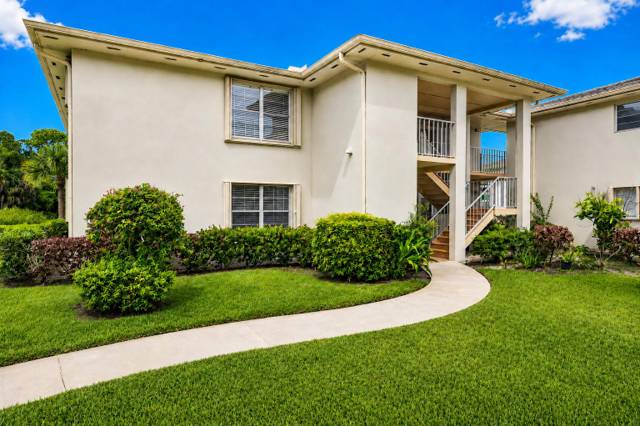 1 Lake Vista Trail #207 home for sale in Vista St Lucie Buildings 9 Thru