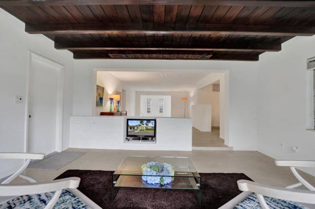 3113 Hollywood Boulevard home for sale in Orangebrook Golf Estates