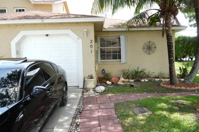 201 Maplewood Drive #201 home for sale in Joggers Run
