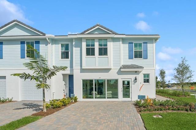 208 SE Birch Terrace, home for sale in Stuart