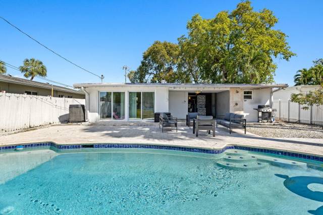 1812 SW 9th Street home for sale in Riverside