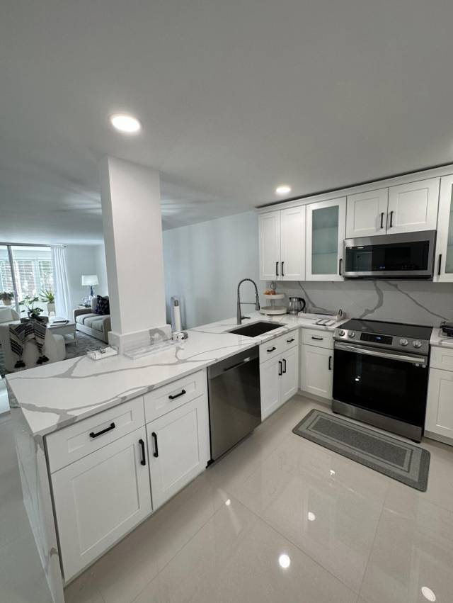 14773 Cumberland Drive #3010 home for sale in Villages Of Oriole Deauville