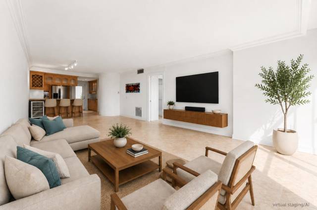2731 NE 14th St Causeway #115